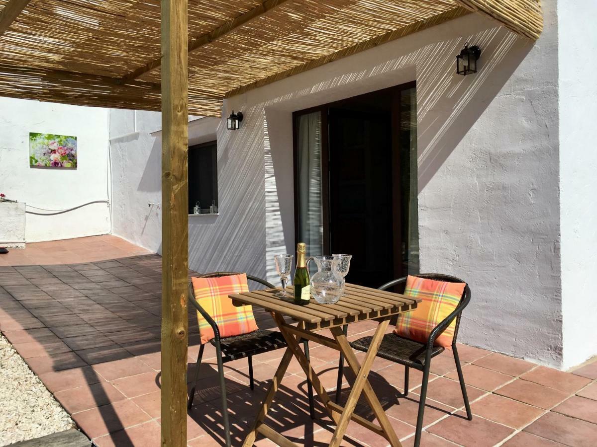 B&B And Apartments Cortijo La Zapatera Канильяс-де-Асеитуно Номер фото